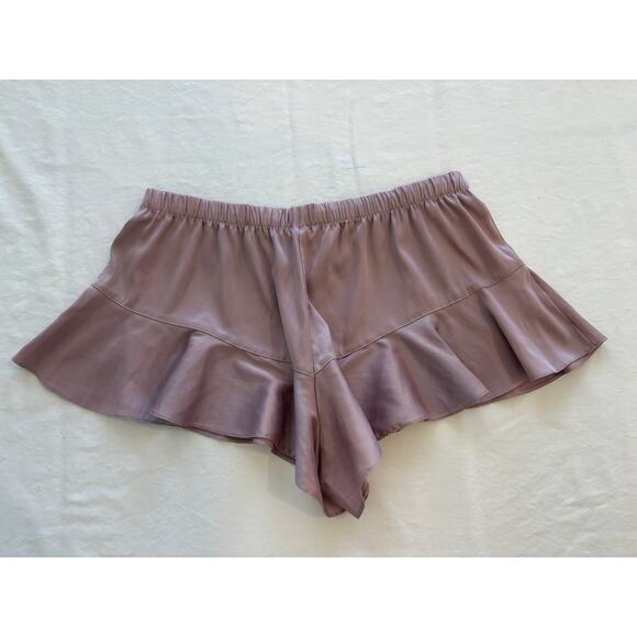 Victoria's Secret Silky Sexy Ruffle Hem Pajama Shorts Size Medium - Picture 3 of 3